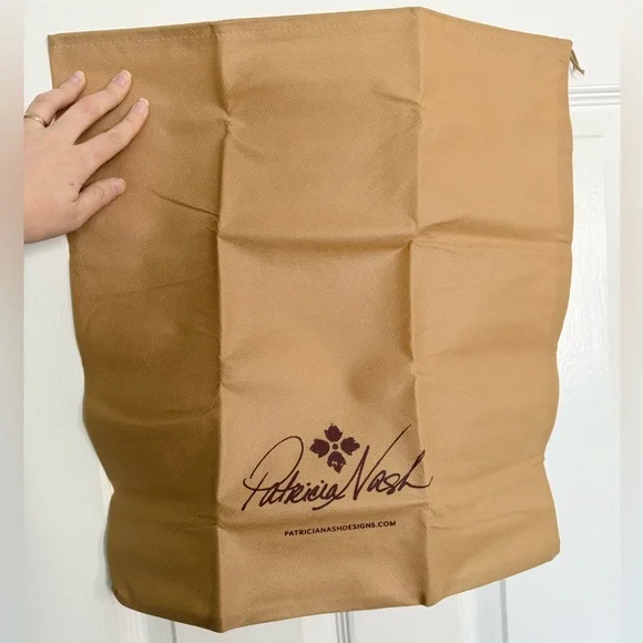 Patricia Nash Floral Crossbody Bag - Picture 14 of 16